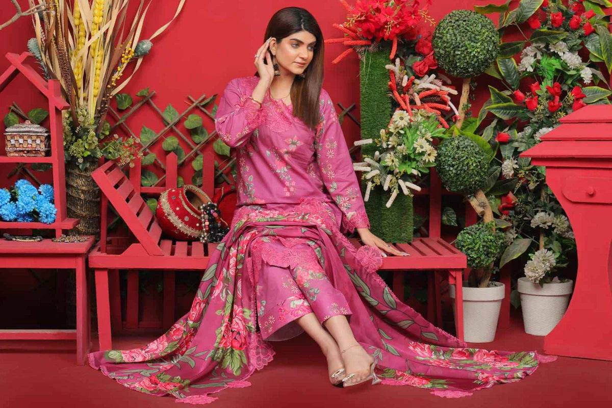 PLUM ESSENCE Mirza Collection