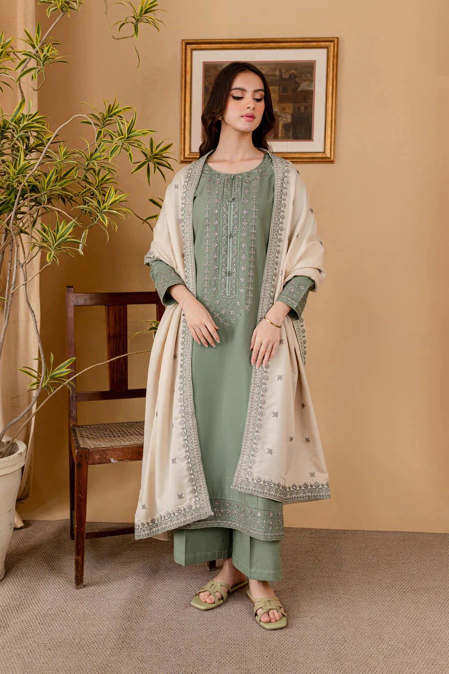 Everyday Chic Lawn Suit 3-PCS Unstitched Luxury Lawn Embroidered Mirza Collection